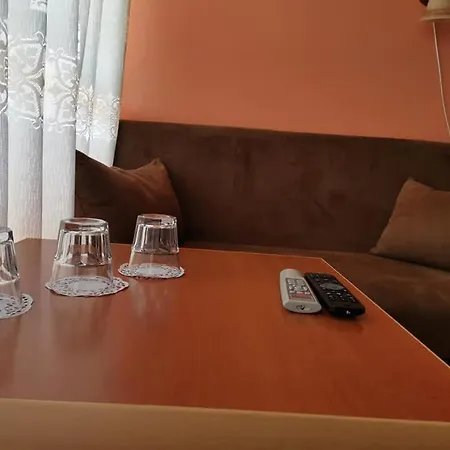 ホテル Familia Fantastiko 2*