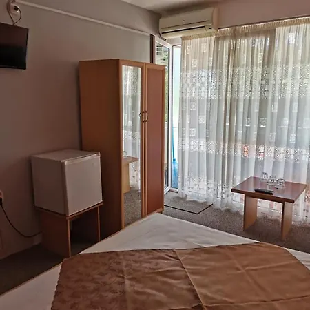 Familia Fantastiko ホテル 2*