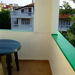 فندق Familia Fantastiko كيتن