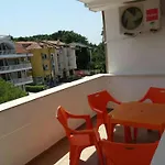 Familia Fantastiko 2* كيتن