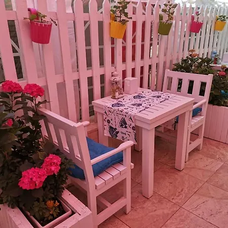 Familia Fantastiko Китен