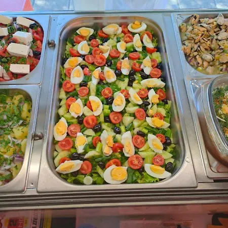 Familia Fantastiko Хотел Китен