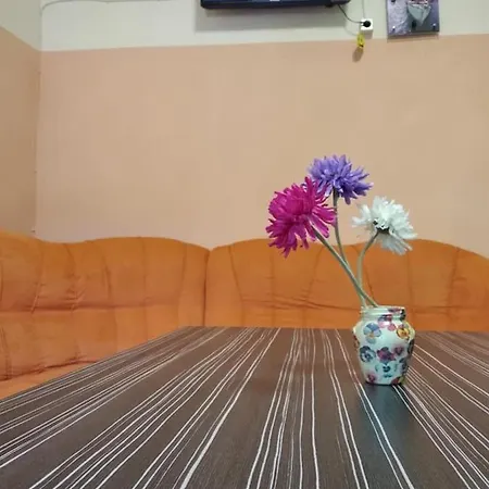 Хотел Familia Fantastiko 2*