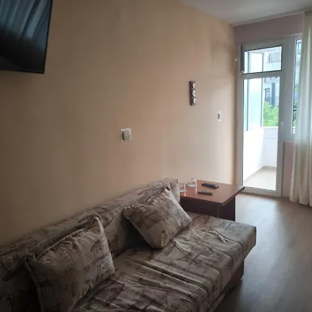 Familia Fantastiko Хотел Китен